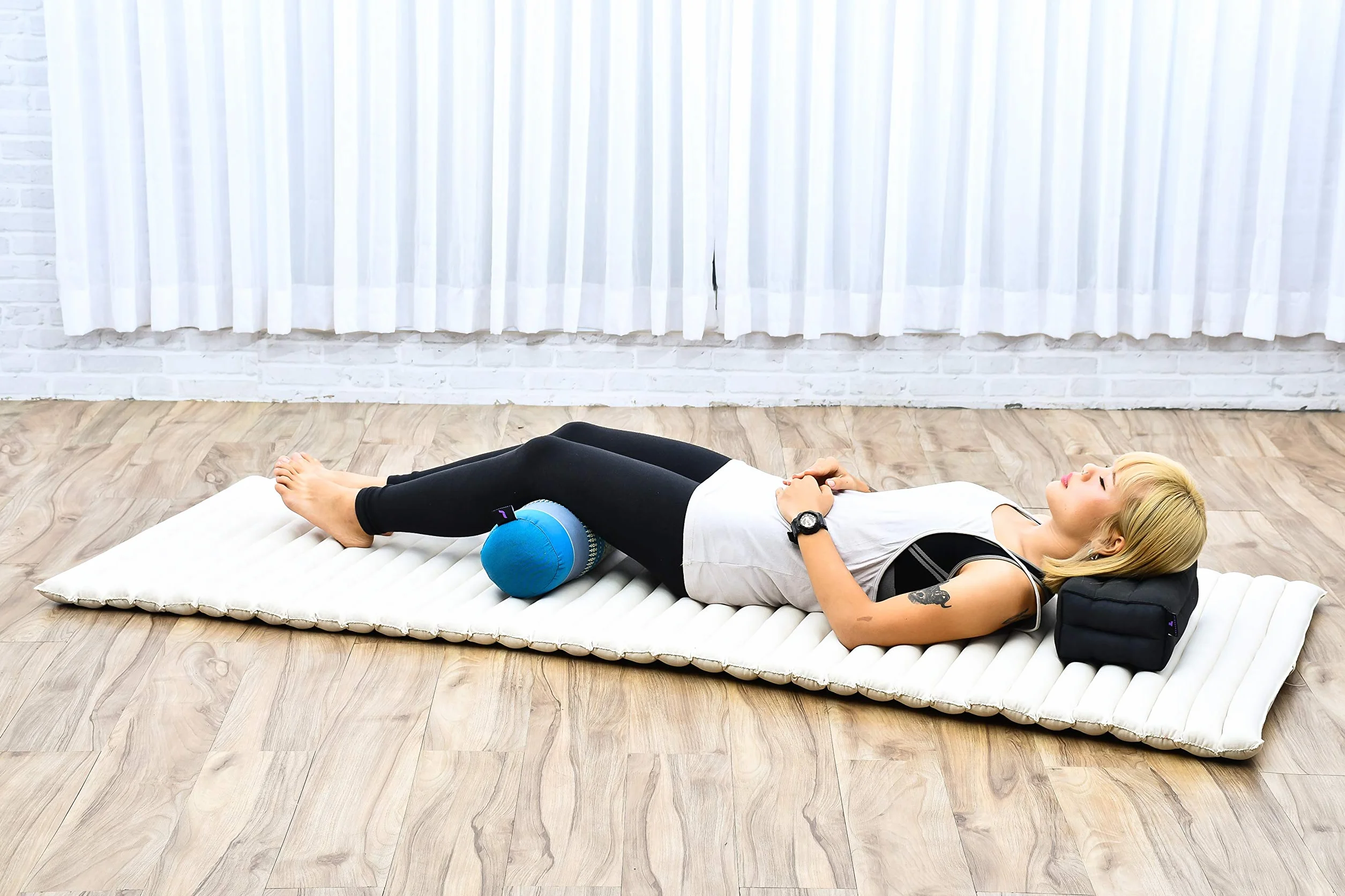 Leewadee Yoga Bolster - Kompakte Kapok Rolle für Yoga, Meditation & Massage