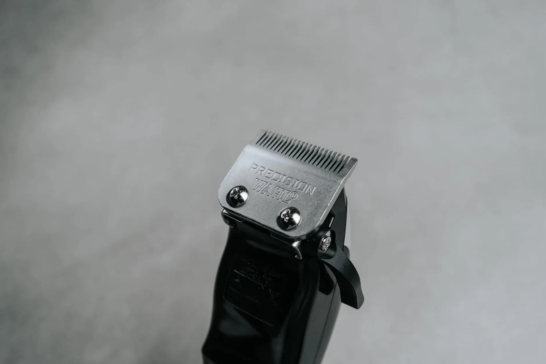 Wahl Home Pro Haarschneider, komplettes Haarschneide-Set, Herren-Haarschneider mit Kabel, Haarschneider für Männer, DIY-Haarschnitte, Haarschneiden zu Hause, Herren-Kopfrasierer