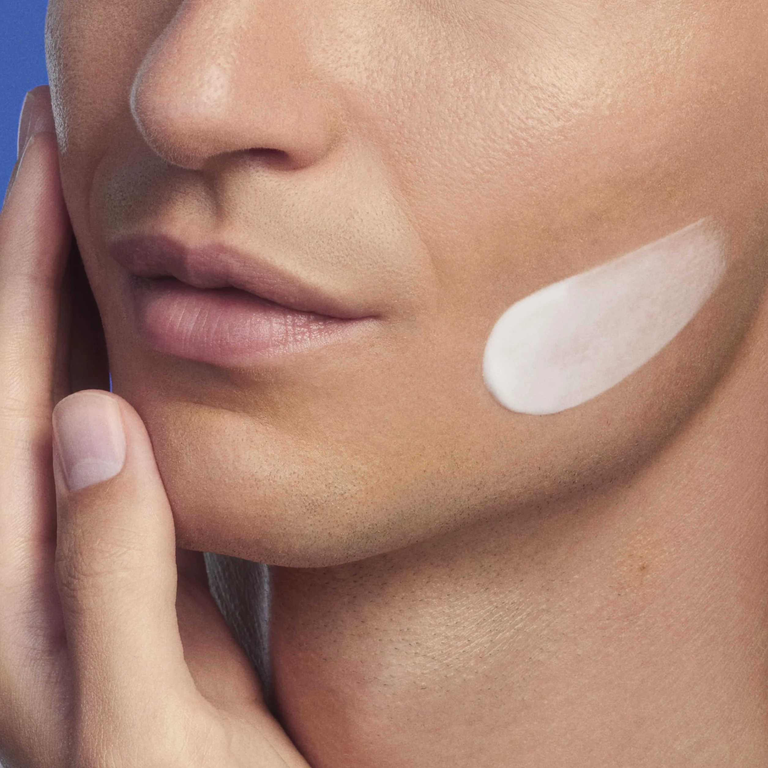 Biotherm Homme After Shave Emulsion, beruhigender Rasier Balsam gegen Hautreizungen, mit Sheabutter und wertvollen Ölen, After-Shave Gesichtspflege für Männer, für empfindliche und trockene Haut, 75 ml