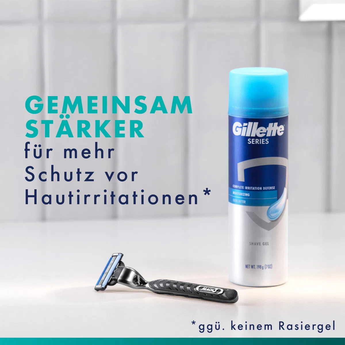 Gillette Mach3 Standard Rasierer Herren, UEFA Champions League Special Edition — Inkl 1 Nassrasierer, Reiseschutzkappe, 12 Ersatzklingen mit Gleitstreifen und Klingenbeschichtung — Blau/Grau