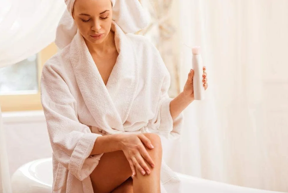 EpilWax - Nachfüllpackung mit: 12 Roll-on-Patronen mit Honig, 1 Packung mit 100 Vliesstreifen zur Haarentfernung und 1 Flasche mit 250 ml neutralem Öl nach der Haarentfernung (rosa)