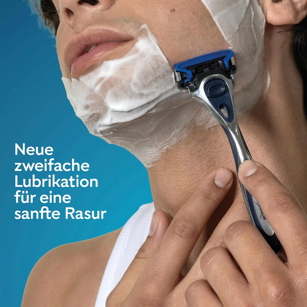 Wilkinson Sword Hydro 5 Herrenrasierer, Vorteilspack, Haut-Hydratation, karbonbeschichtete Klingen, Rasierergriff plus 13 Ersatzklingen