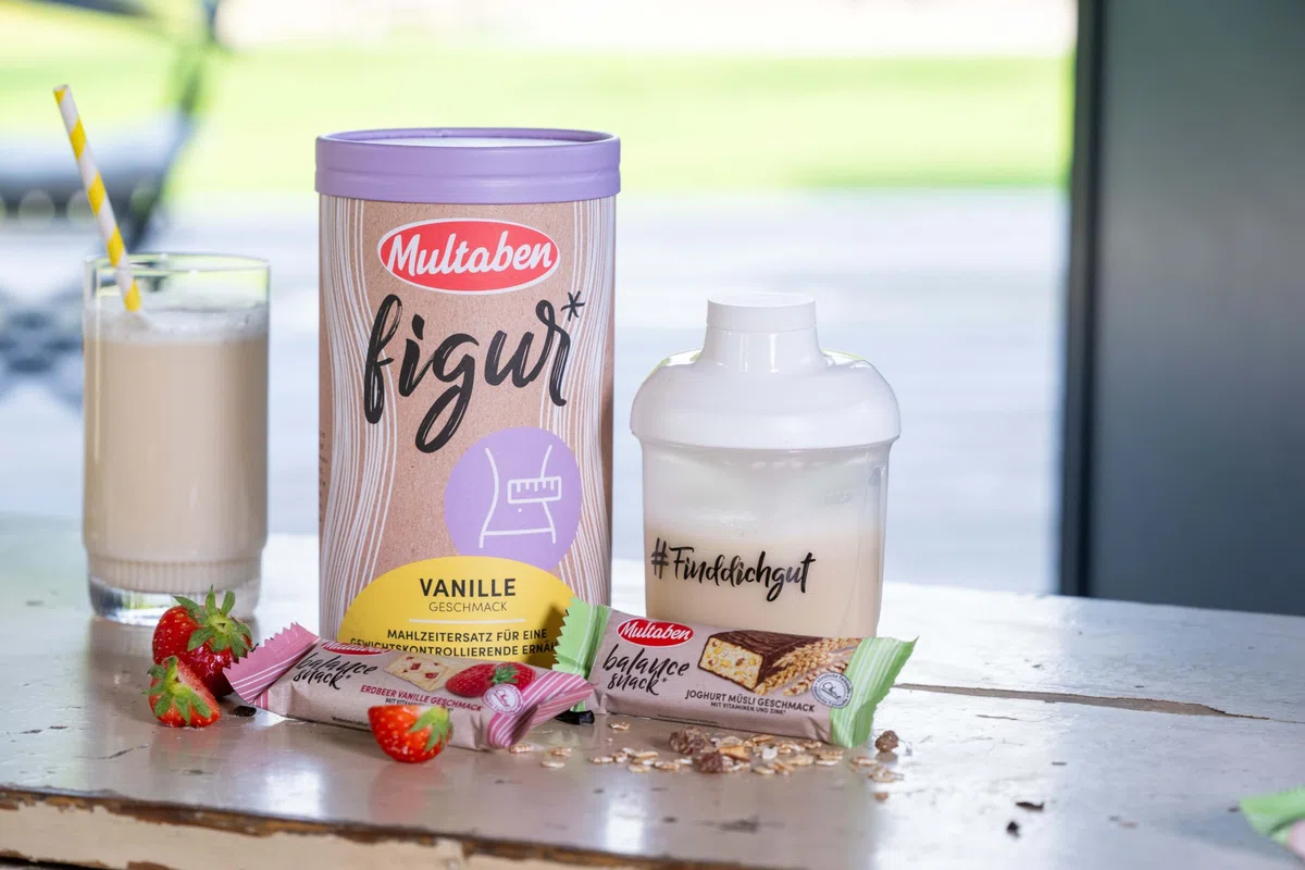 Multaben Diät Shake – proteinreicher Abnehm Shake für eine Eiweiß Diät –Vanille-Geschmack mit Vitaminen und Mineralstoffen – sättigender Diät Drink als hochwertiger Nahrungsersatz - 3 x 440g | Eiweiß-Diät – Mit Vitaminen & Mineralstoffen – Sättigend – Hoc